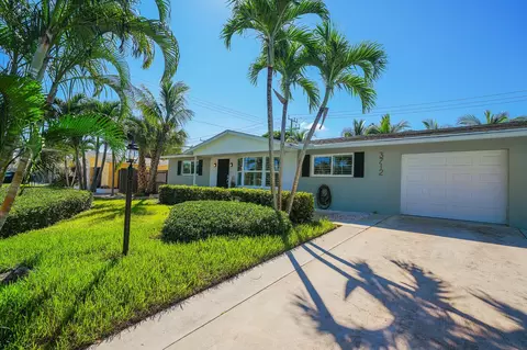 3712 Lighthouse Dr, Palm Beach Gardens, FL 33410