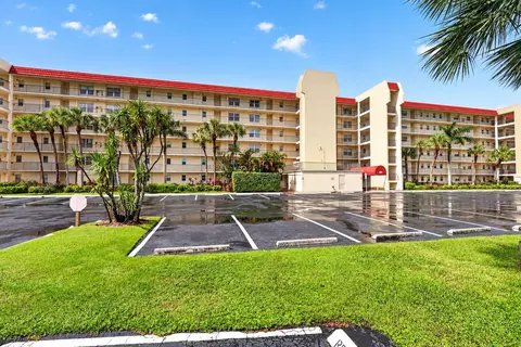 3959 Via Poinciana #506, Lake Worth, FL 33467