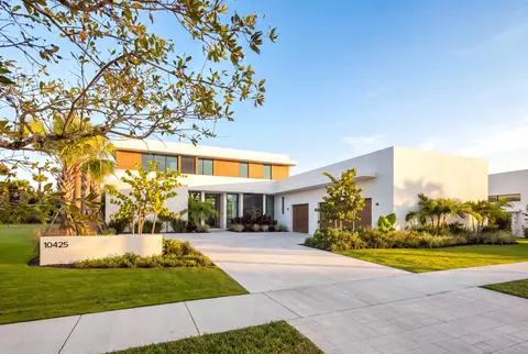 10425 Bernina Dr, Palm Beach Gardens, FL 33412