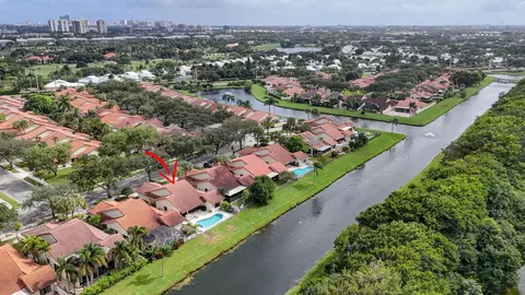 2765 Hawthorne Ln, West Palm Beach, FL 33409