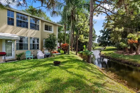 1805 Palm Beach Trace Dr, Royal Palm Beach, FL 33411