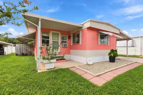 7305 SE Redbird Cir, Hobe Sound, FL 33455