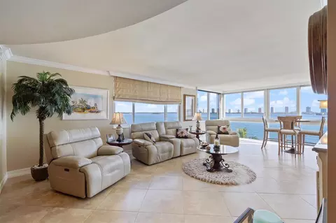 301 Lake Shore Dr #501, Lake Park, FL 33403