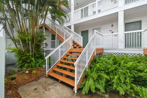 180 Cypress Point Dr #180, Palm Beach Gardens, FL 33418