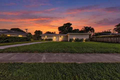 1463 8th St, West Palm Beach, FL 33401
