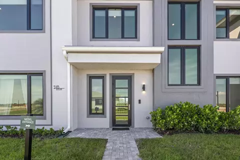 Exterior - 1875 Rashi Dr, Okeechobee, FL 34974 photo 2 of 6