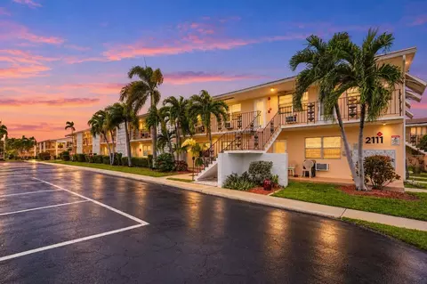 2111 NE 56th St #207, Fort Lauderdale, FL 33308