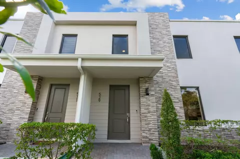 529 NW 17th St, Fort Lauderdale, FL 33311