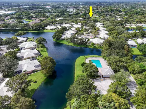 4704 Lakemont Ct, Palm Beach Gardens, FL 33403
