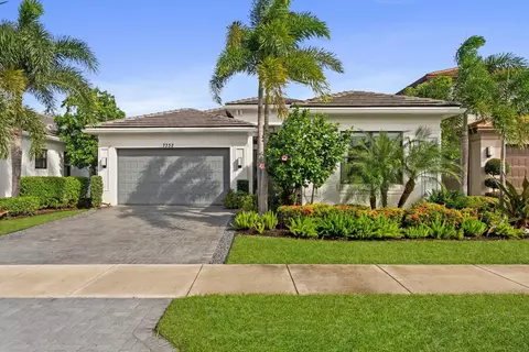 7332 Estero Dr, Lake Worth, FL 33463