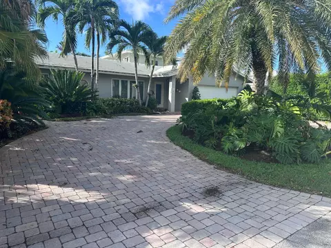 2770 NE 57th Ct, Fort Lauderdale, FL 33308