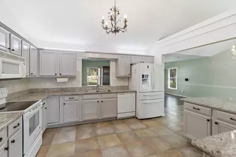 Kitchen - 4575 SW 115th St, Ocala, FL 34476 photo 1 of 4