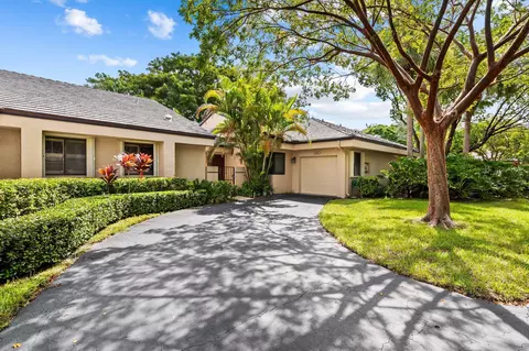 9325 N Chelsea Dr N, Plantation, FL 33324