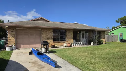 879 SW California Blvd, Port Saint Lucie, FL 34953