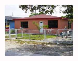 310 E 19 St, Hialeah, FL 33010 photo 1