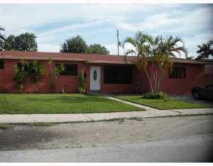 500 W 46 Pl, Hialeah, FL 33012 photo 1