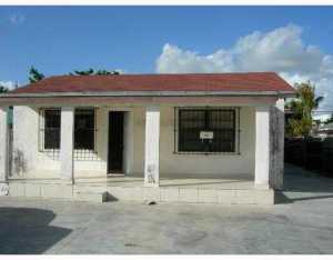 675 E 23 St, Hialeah, FL 33013 photo 1