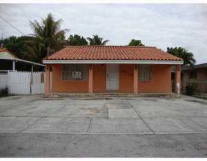 875 SE 10 St, Hialeah, FL 33010 photo 1