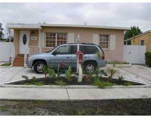 267 E 44 St, Hialeah, FL 33013 photo 1