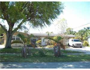 1384 W 78 Ter, Hialeah, FL 33014 photo 1