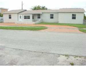 861 E 34 St, Hialeah, FL 33013 photo 1