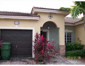 271 E 60 St, Hialeah, FL 33013 photo 1
