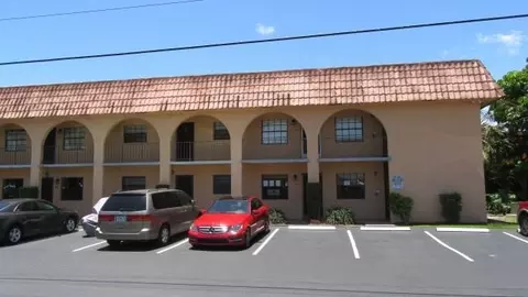 1004 Pine Dr #106, Pompano Beach, FL 33060 photo 1