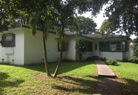430 E 4th St, Pahokee, FL 33476 photo 1