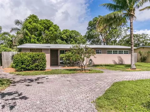 1231 NE 3rd St, Pompano Beach, FL 33060 photo 1