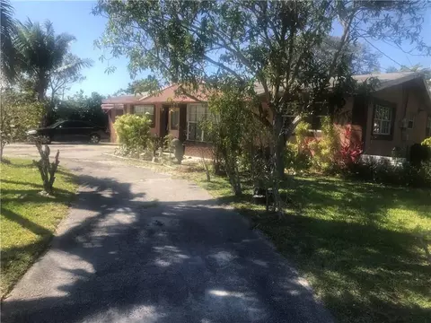 3901 NW 3rd Ave, Pompano Beach, FL 33064 photo 1