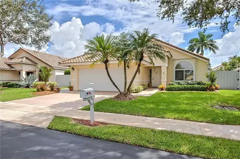 184 Temple Ave, Boynton Beach, FL 33436 photo 1