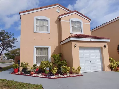 6249 Mohawk Ter, Margate, FL 33063 photo 1