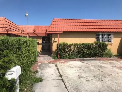 4231 W 19th Ave, Hialeah, FL 33012 photo 1