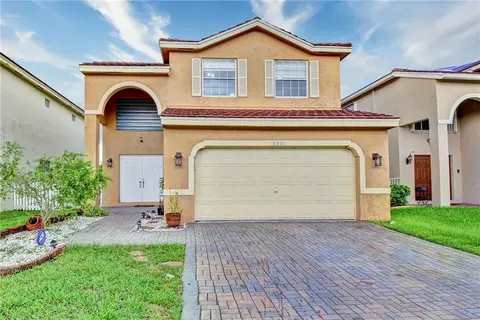 5901 S Sable Cir, Margate, FL 33063 photo 1
