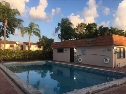 Undisclosed, Miami, FL 33179 photo 1