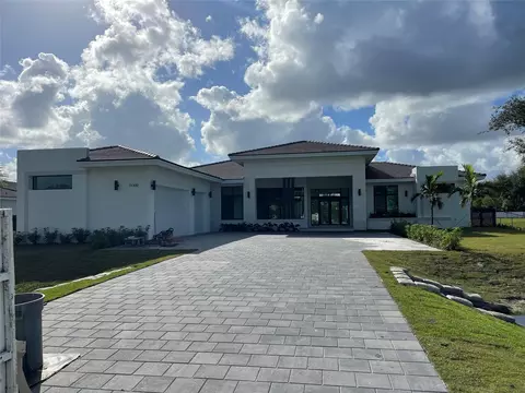 15300 SW 54 Pl, Southwest Ranches, FL 33331