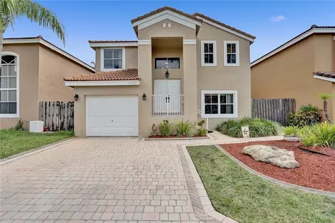 7423 Viscaya Cir, Margate, FL 33063 photo 1