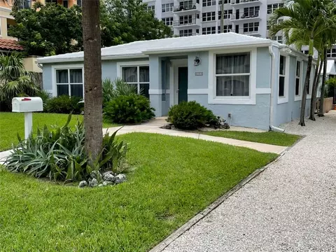3232 NE 5th St, Pompano Beach, FL 33062 photo 1