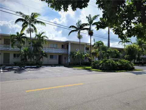 912 Pine Dr #202, Pompano Beach, FL 33060 photo 1