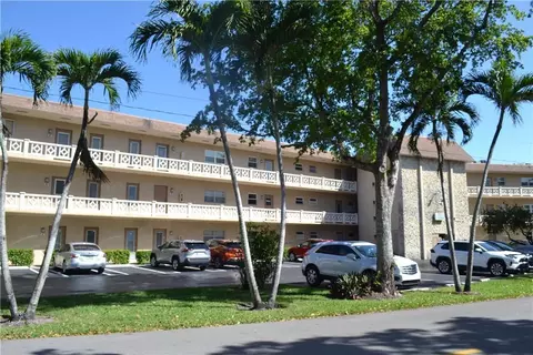 5001 NW 34th St #203, Lauderdale Lakes, FL 33319