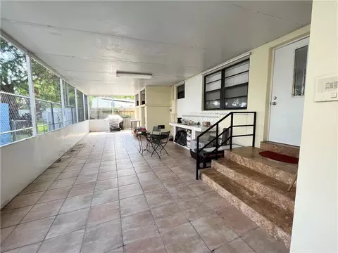 225 E 41st St, Hialeah, FL 33013 photo 14