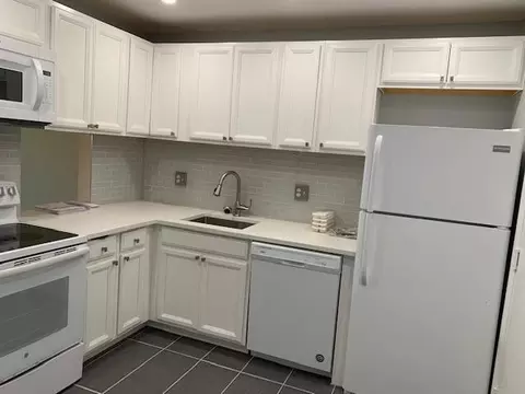 4880 NW 22nd #201, Lauderhill, FL 33313