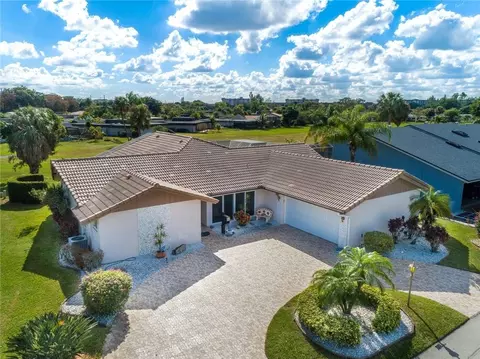 5610 S Travelers Palm Ln, Tamarac, FL 33319