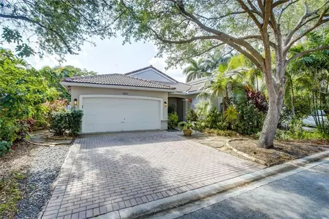 4841 SW 34th, Fort Lauderdale, FL 33312