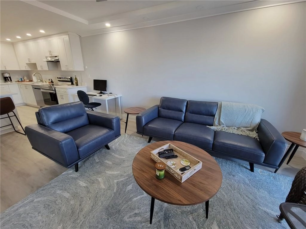 200 S Birch Rd Unit 401