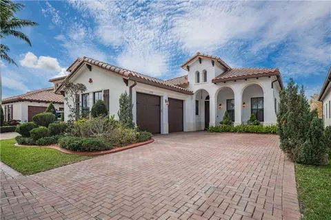 3190 NW 84th Way, Pembroke Pines, FL 33024