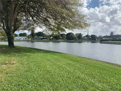 9360 Lime Bay Blvd #101, Tamarac, FL 33321