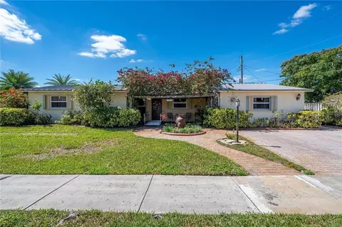 17930 NW 79th Ct, Hialeah, FL 33015