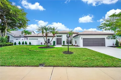 10726 Stonebridge Blvd, Boca Raton, FL 33498