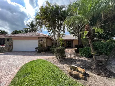 328 NW 100th Ln, Coral Springs, FL 33071